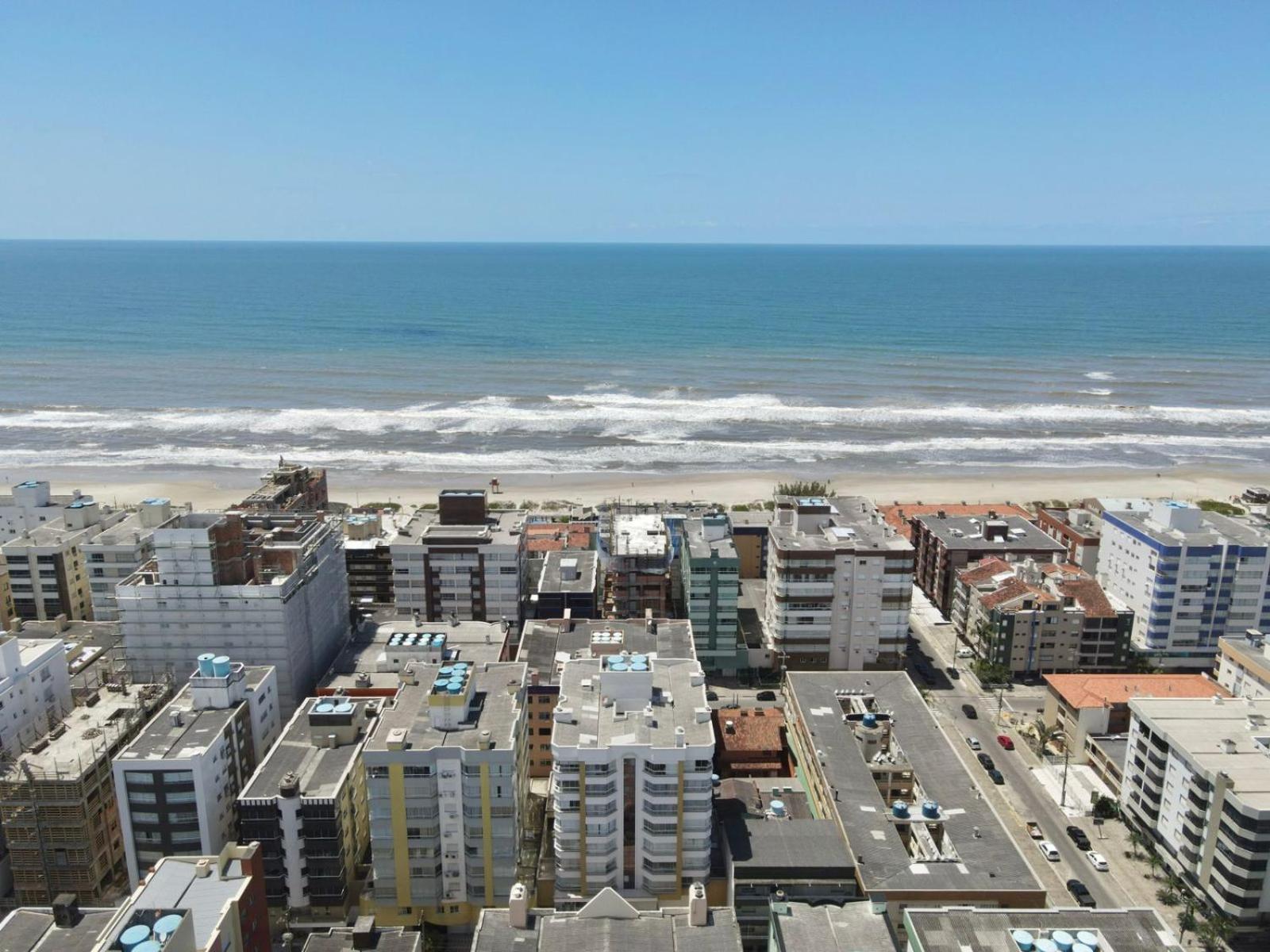 Apartment Custo Beneficio, 2 Quartos, Suite, 3 Splits , Wi-fi *